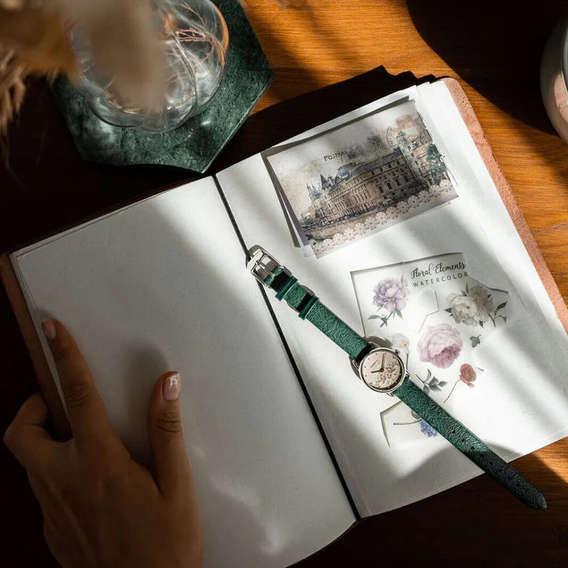 Petite Strawberry Thief Fennel